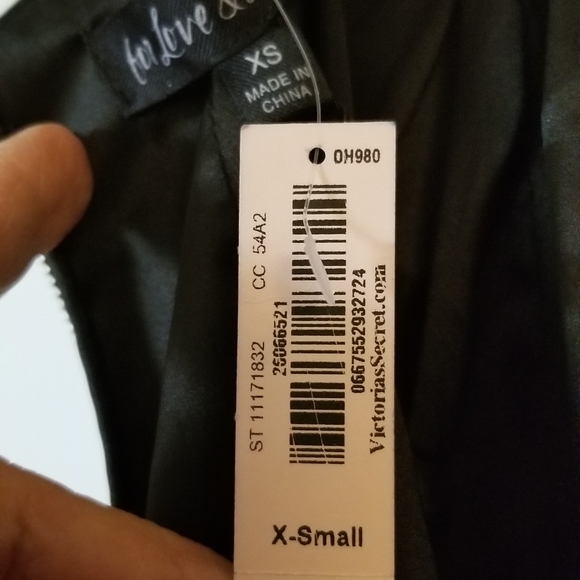 Victoria Secret - Picture 6 of 8